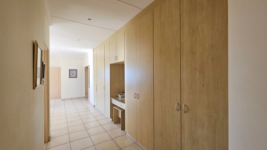 3 Bedroom Property for Sale in Stilbaai Wes Western Cape